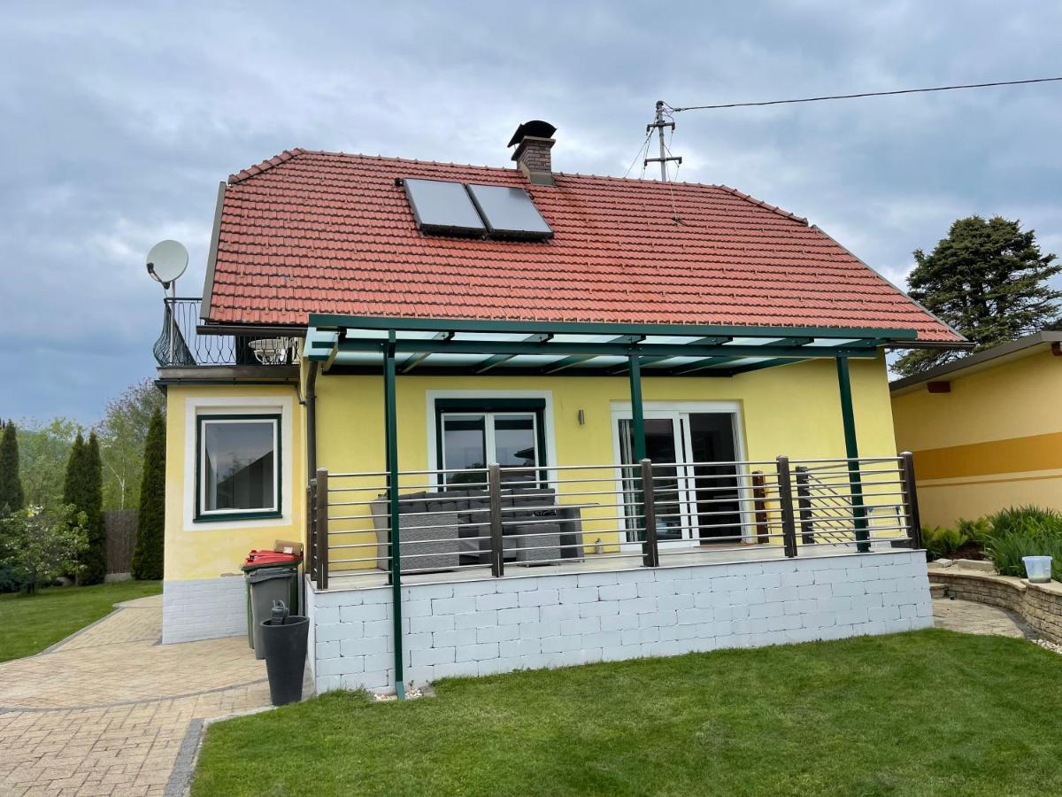 Apartment Schlossbergblick Griffen Екстер'єр фото