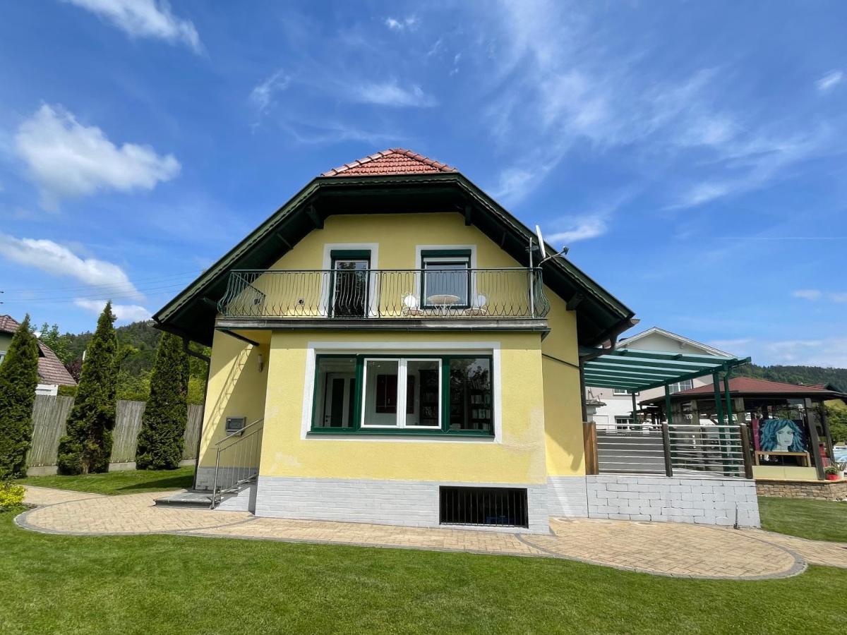 Apartment Schlossbergblick Griffen Екстер'єр фото