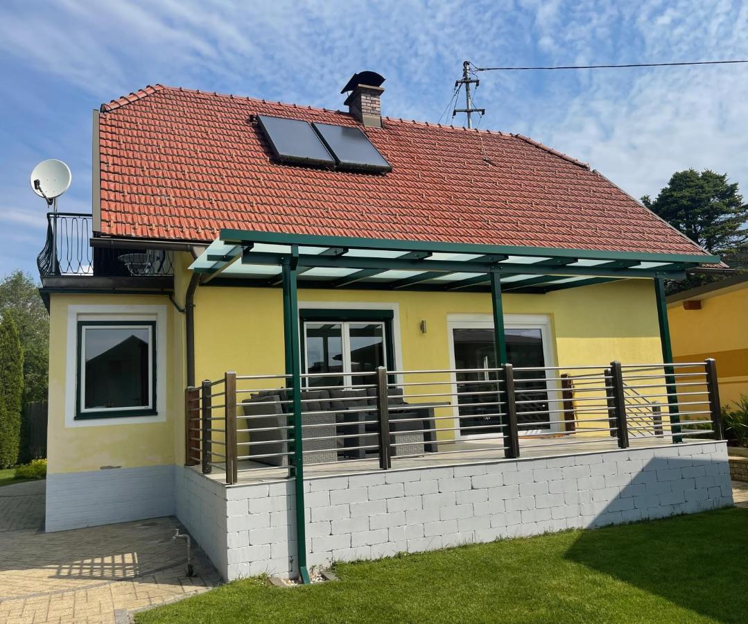 Apartment Schlossbergblick Griffen Екстер'єр фото