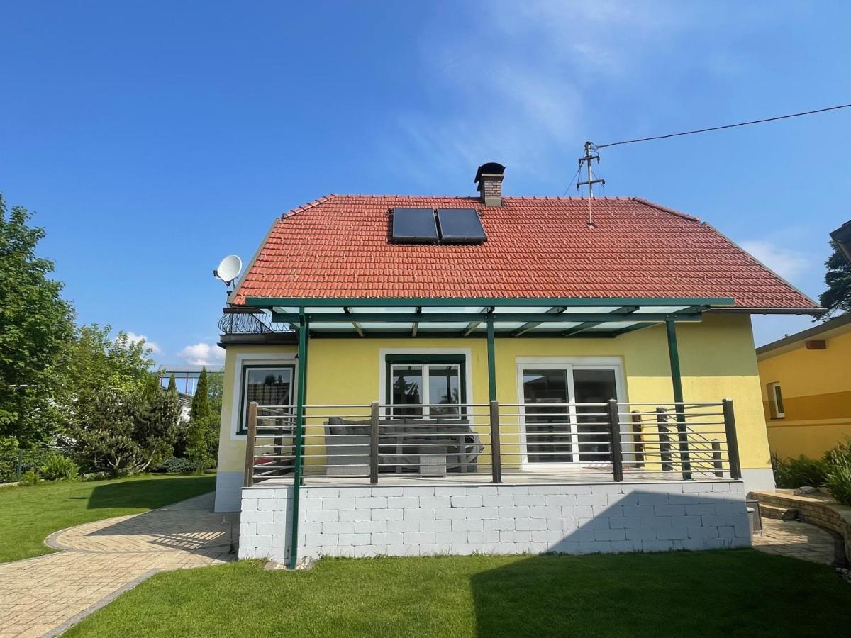 Apartment Schlossbergblick Griffen Екстер'єр фото
